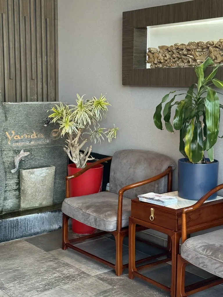 Khangomon_Yanida_Raunheim_recensione