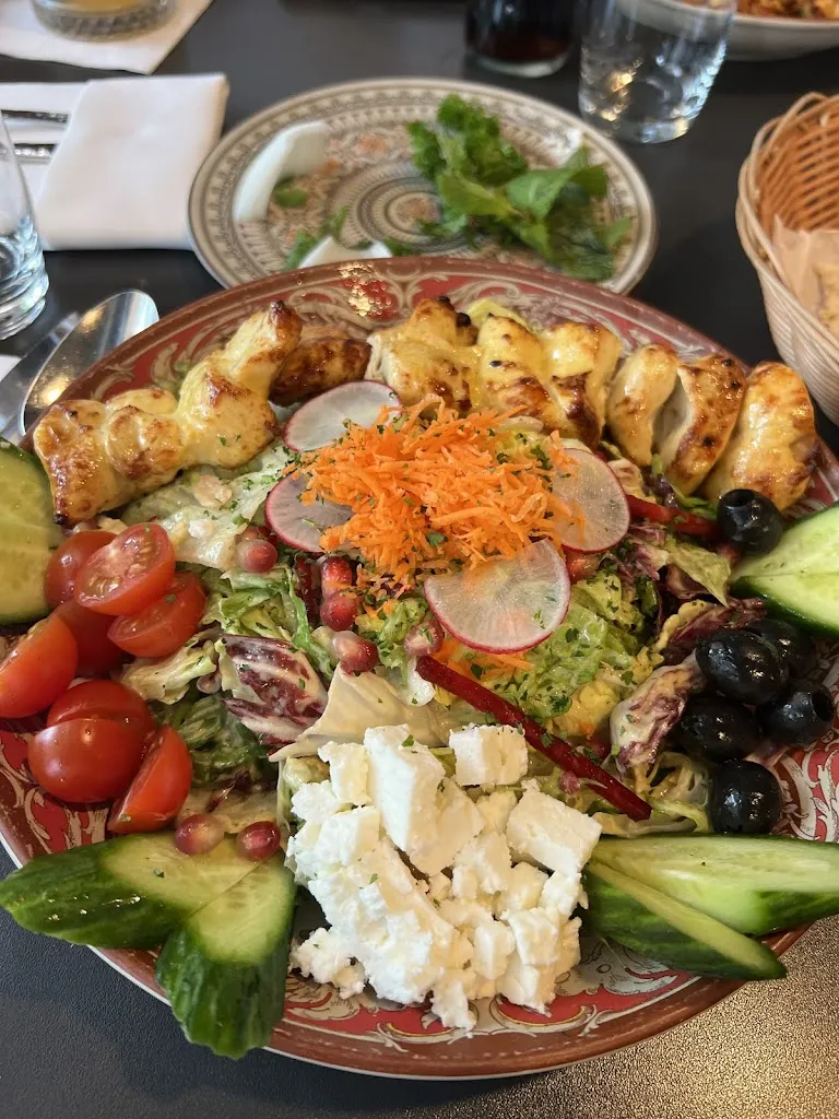 Ario Alilupour_MAMAN_Main_Bewertung