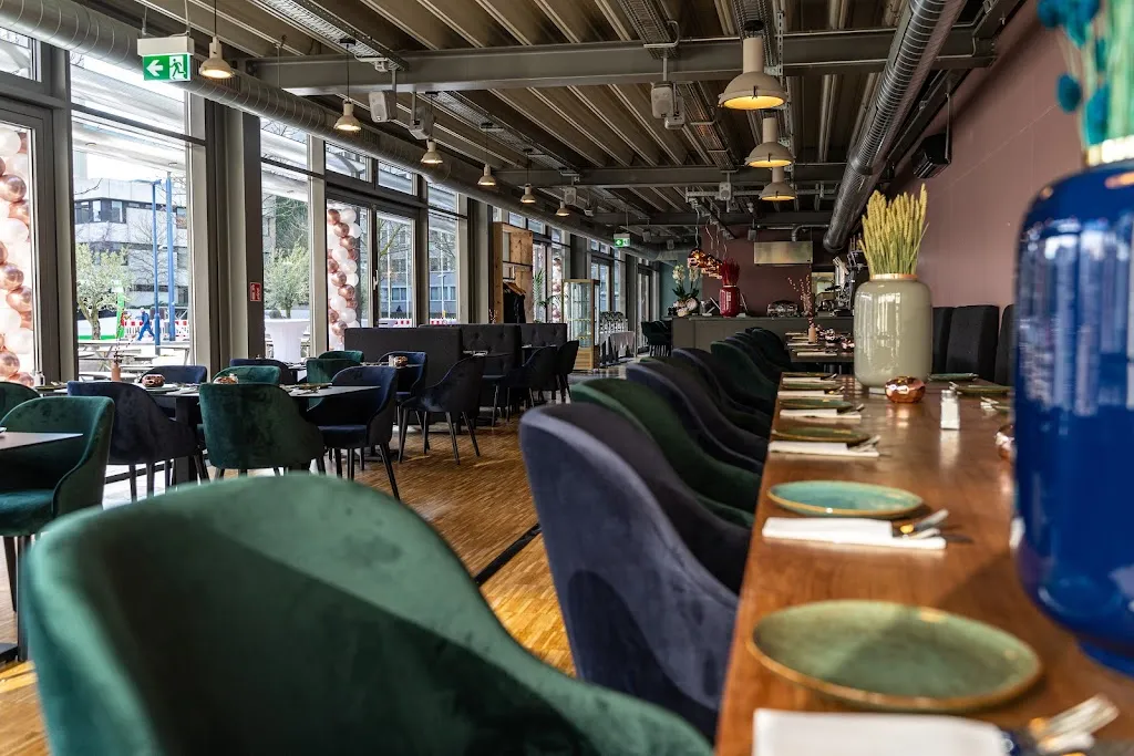 MAMAN_Main_slider_image_1