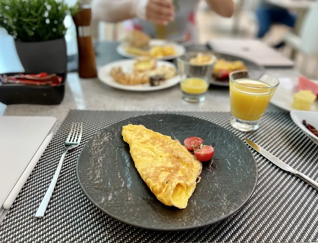 Restaurant East Side_Main_slider_image_1