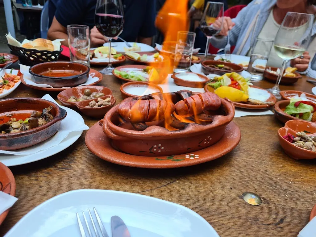 Menu_Paulo's Tapas Bar_Main_image_9