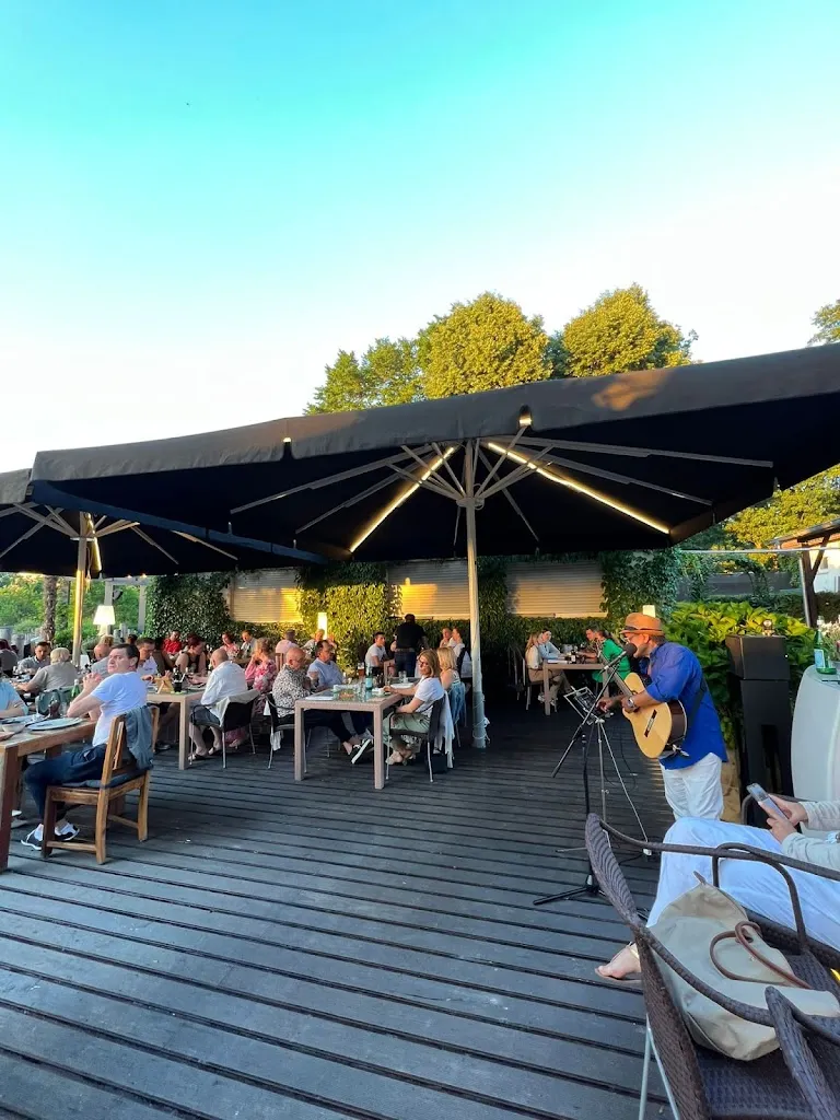 MEATCUT Steakhaus restaurant in Main