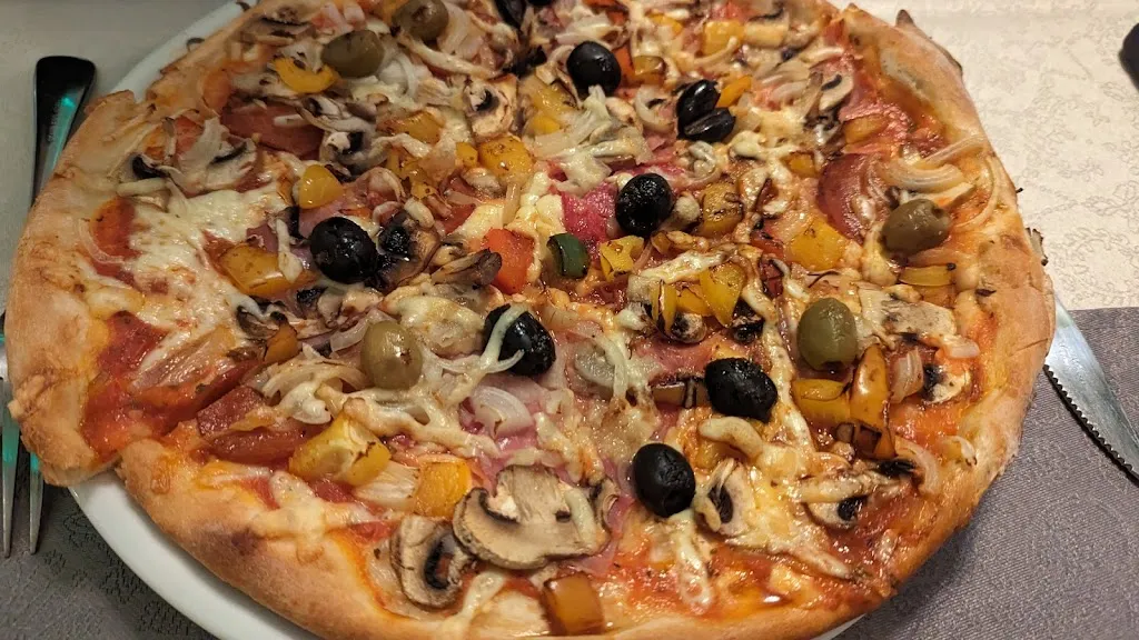 Stephie “travellingcookingcuisine”_Lava Ristorante - Pizzeria_Höhe_review