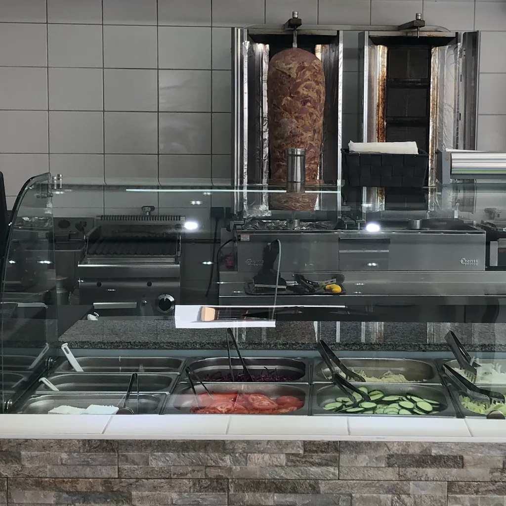 Musti‘s Döner&Pizza restaurant in Höhe