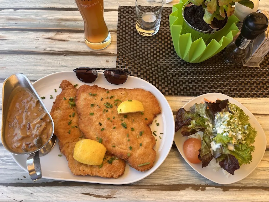 Jump NYC_DIE SCHNITZELFARM / Restaurant Meisterklause_Allensbach_recensione