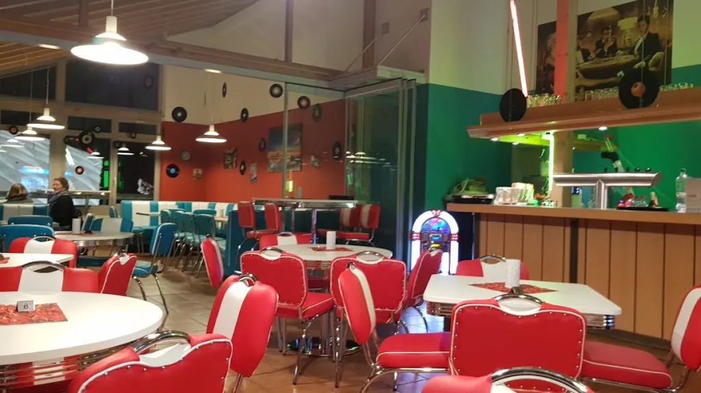 DIE SCHNITZELFARM / Restaurant Meisterklause restaurant in Allensbach