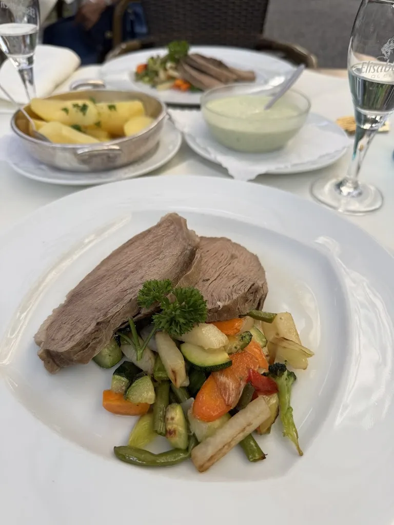 Restaurant @ Kurhaus-Stuben & Kurhaus-Keller_Taunus_slider_image_1