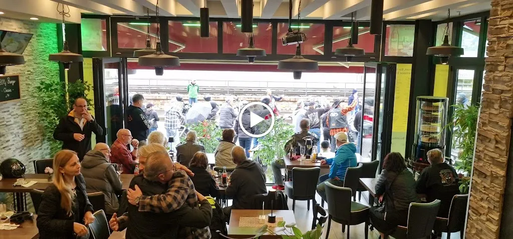 Terrasse 14 Restaurant_Rhein_slider_image_2