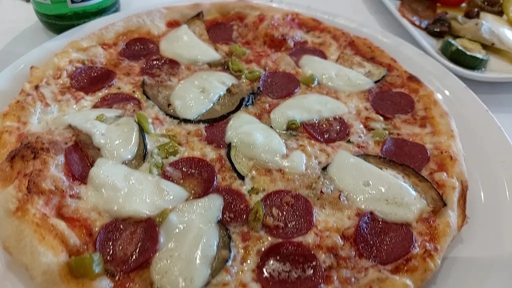 Ristorante Pizzeria Da Toni_Rhein_slider_image_2