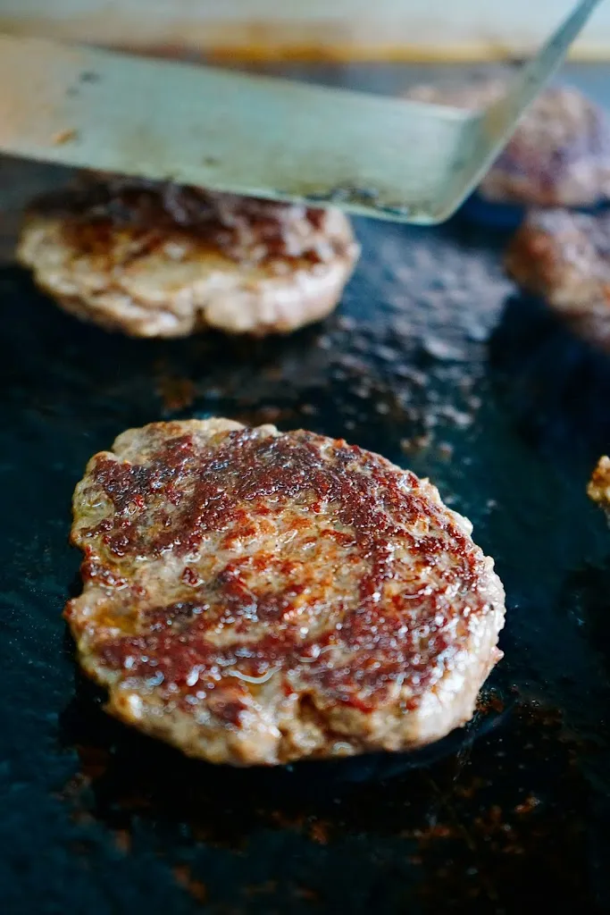 Menu_BRUTZELHAUS - Rüdesheim am Rhein - 𝐁𝐮𝐫𝐠𝐞𝐫 | 𝐖𝐮𝐫𝐬𝐭 | 𝐏𝐨𝐦𝐦𝐞𝐬 | 𝐒𝐚𝐥𝐚𝐭_Rhein_image_8