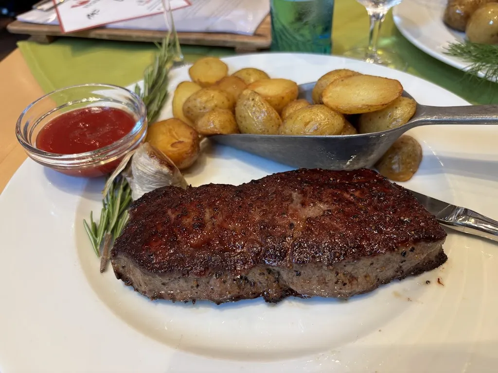 D E_Breuer’s Rudesheim Castle Hotel_Rhein_reseña