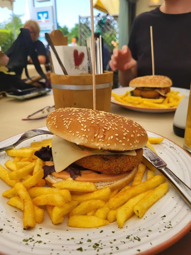 Sally_ZUM kleinen LÖWEN_Reichenau_recensione