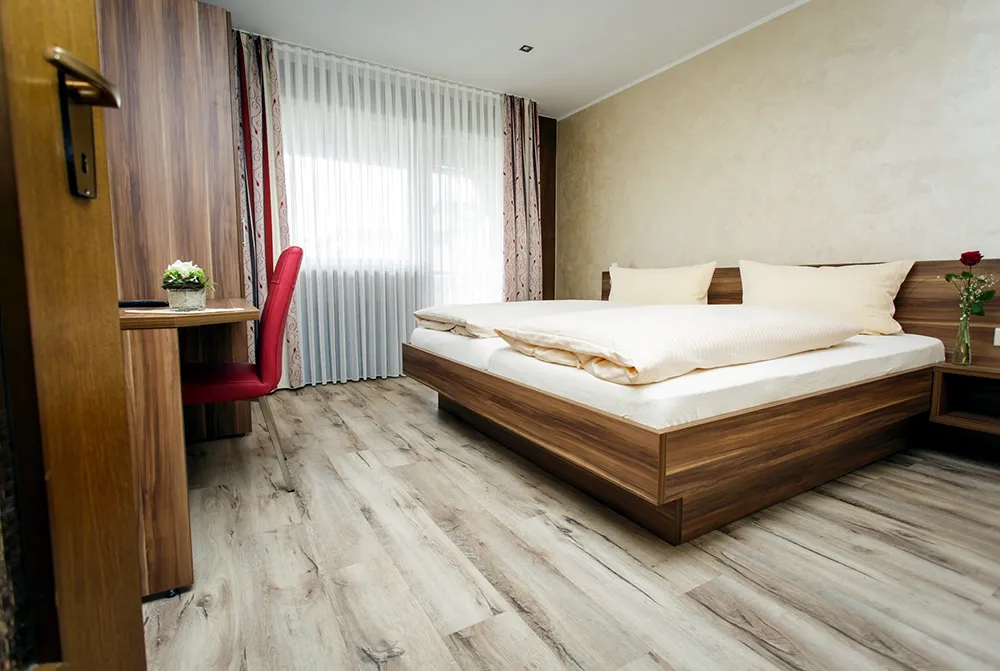 Gasthaus Bayrischer Hof_Straße_slider_image_2