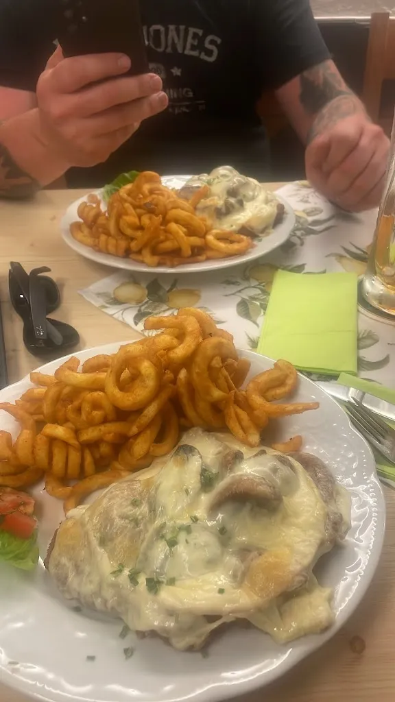 narongrit S_Zum Lasch_Schlüchtern_review