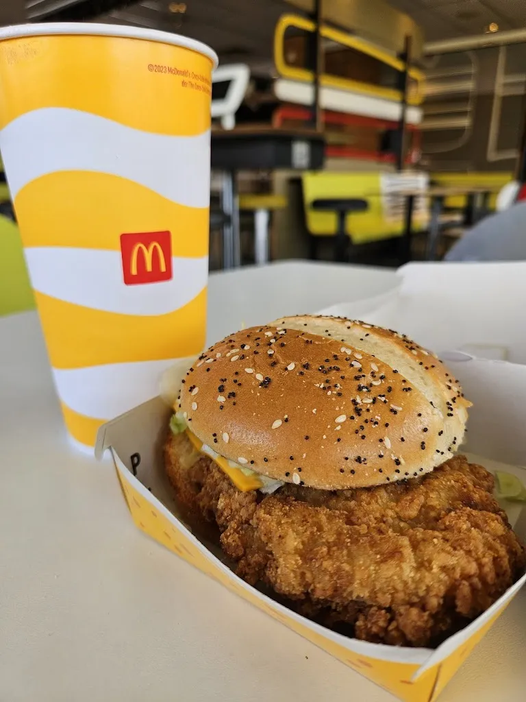 McDonald's_Schlüchtern_slider_image_3