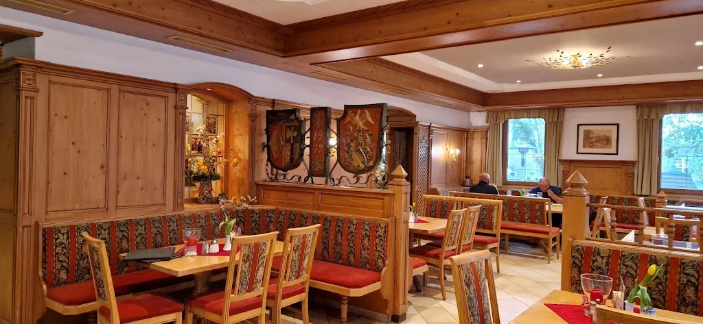 Bettina Schmid_Biergarten Hotel Zur Post_Rohrdorf_review