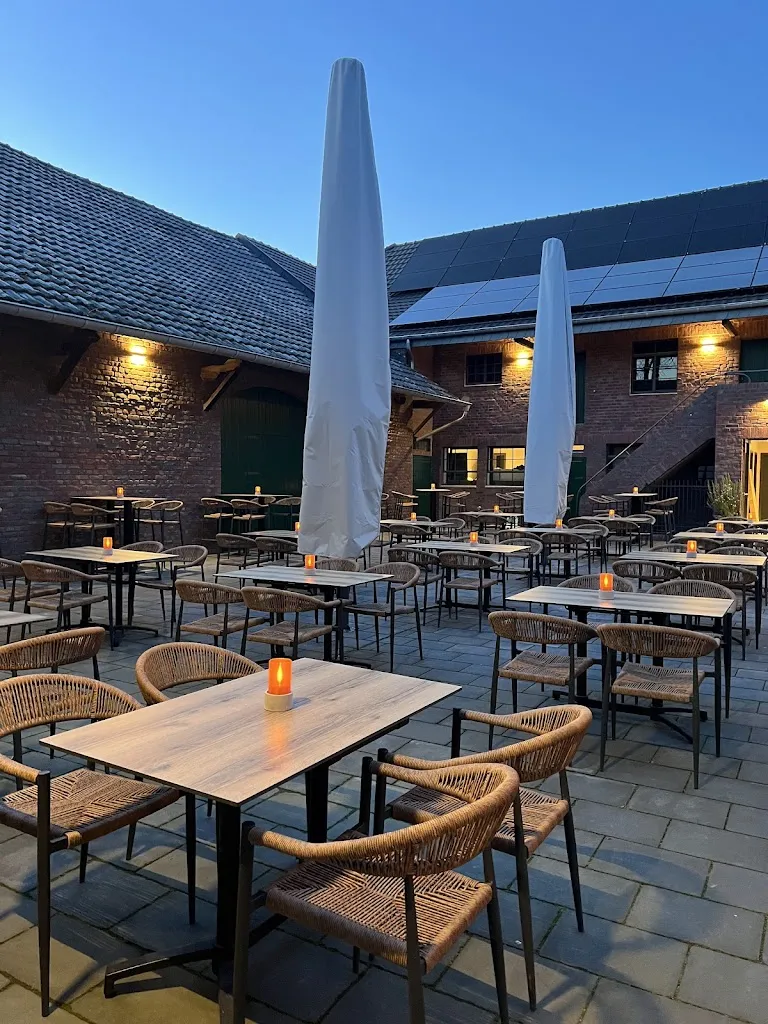 Mühlrather Courtyard Café_Niederkrüchten_slider_image_1
