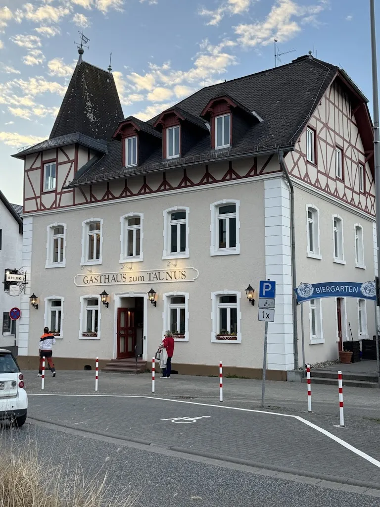 Xenia Greulich_Gasthaus zum Taunus_Taunusstein_recensione