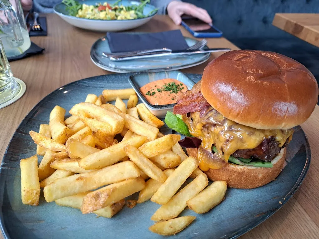 Menu_living & dining_Taunusstein_immagine_8