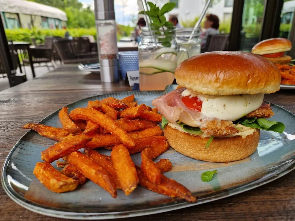 living & dining_Taunusstein_slider_image_3