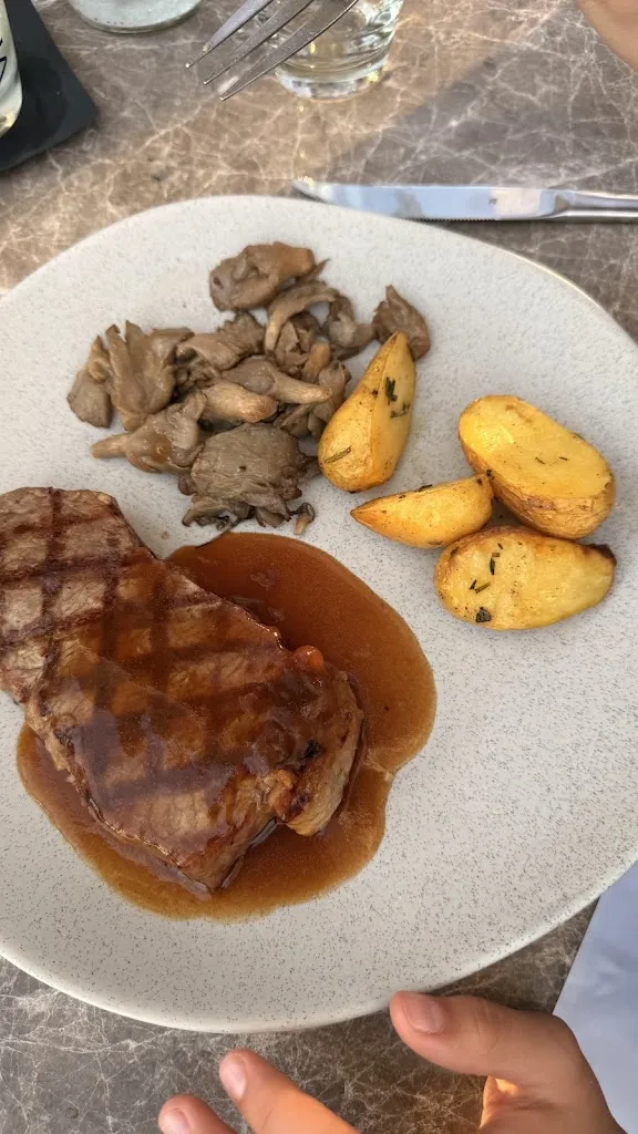 Juan I. Pinto_Restaurant FENIX RUST_Rust_review