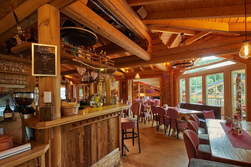 Restaurant Wissegiggl - Deutsche Küche | Biergarten mit regionalen Speisen_Villmar_slider_image_1