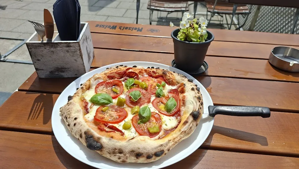 Thomas B. Hertach_Restaurant Lahnterrasse (mit Biergarten )_Weinbach_reseña