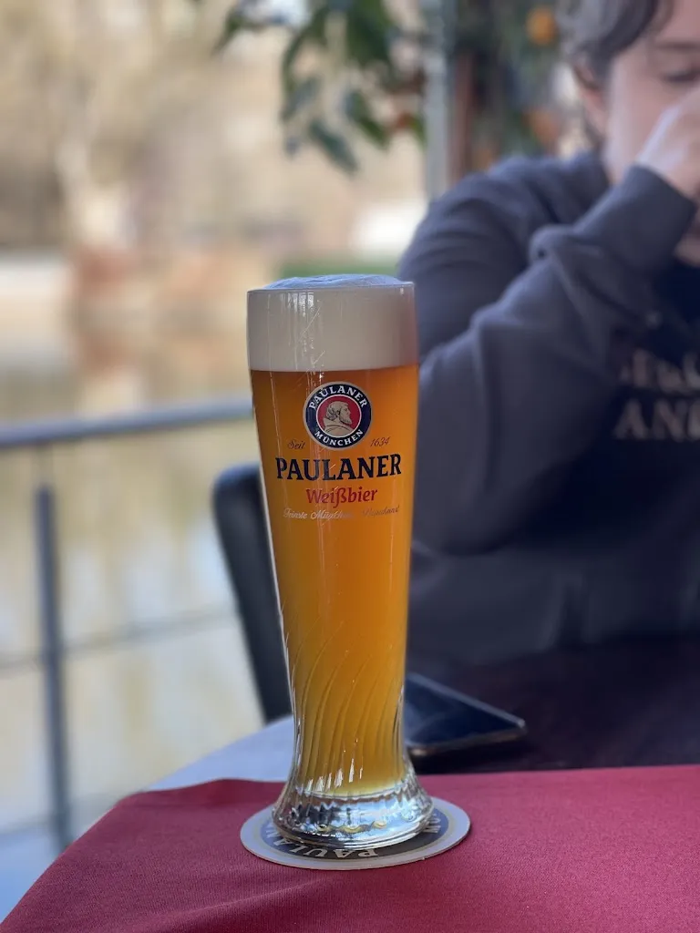 Nicholas Johnson_Seehaus am Klosterweiher_Georgen_recensione