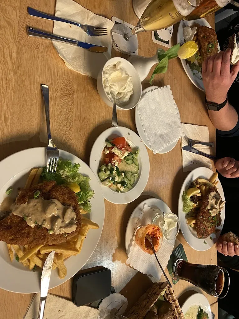 Menu_Gastraum Im Nationalparkzentrum_Vöhl_image_2