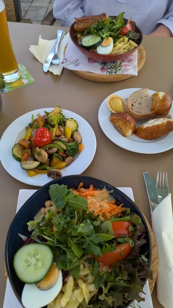 Menu_Gastraum Im Nationalparkzentrum_Vöhl_image_4