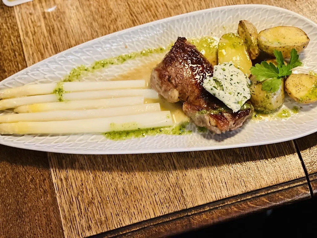 Knorzi Go Shopping_Restaurant & Bar Altes aRthaus_Weilburg_recensione