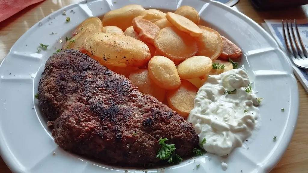 Gaststätte Wiesbachtalhalle_Wehrheim_slider_image_2