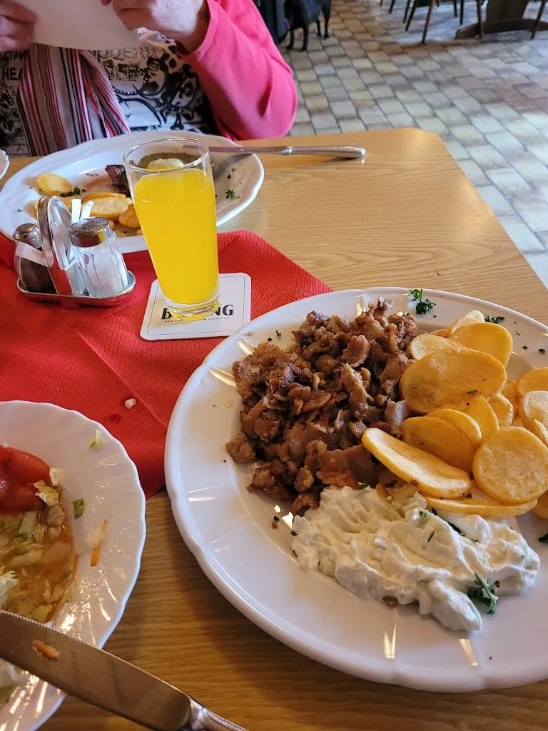 Gaststätte Wiesbachtalhalle_Wehrheim_slider_image_3