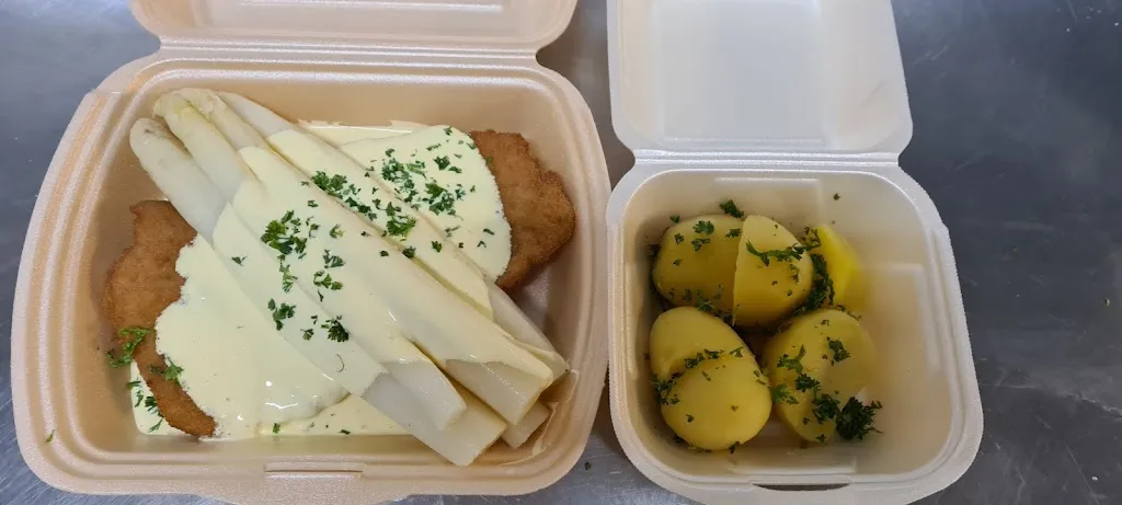 Baumstammhaus_Walluf_slider_image_3