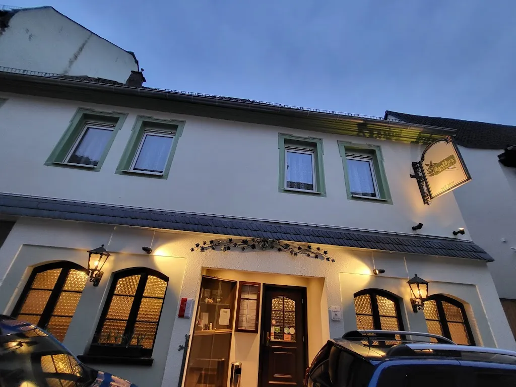 Sven Sandrock_Bonnets Weinhandel und Gaststätten GmbH_Walluf_review