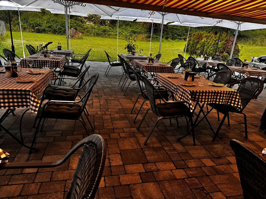 Trattoria Bella Vita restaurant in Walluf