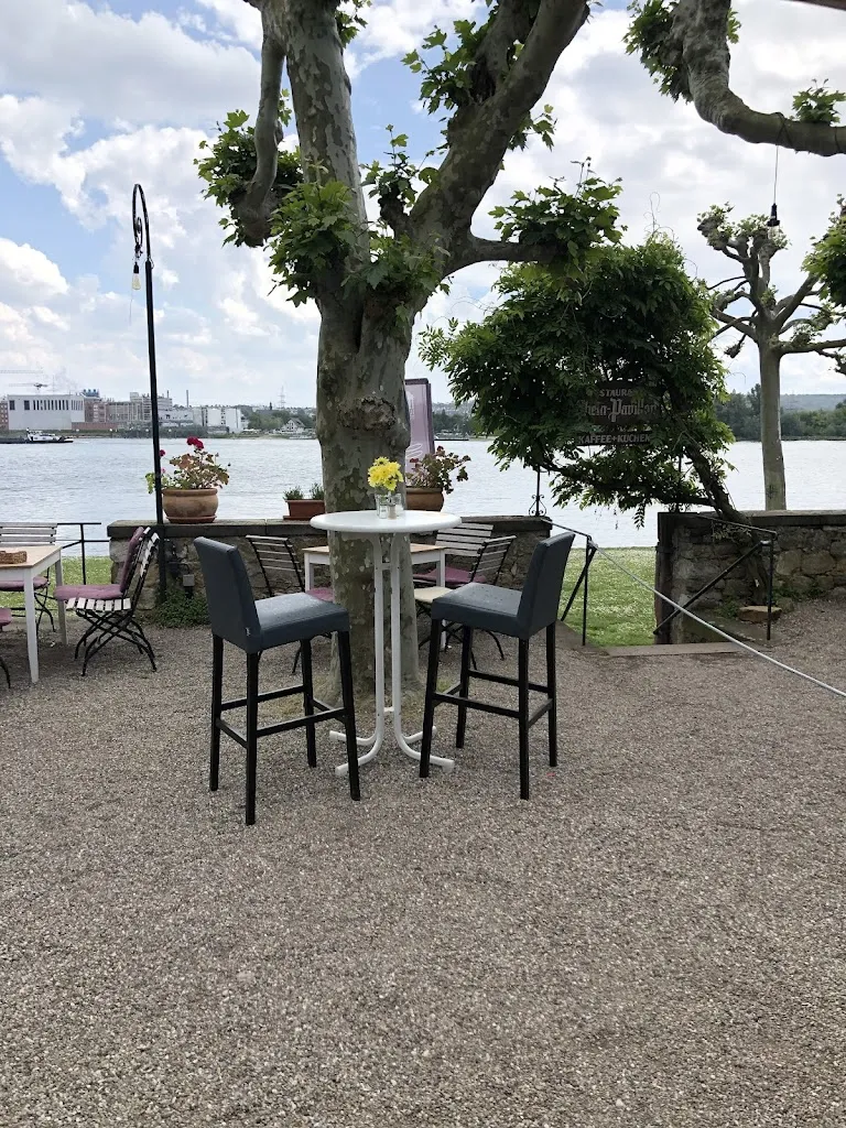 Rhein Pavillon Walluf restaurant in Walluf
