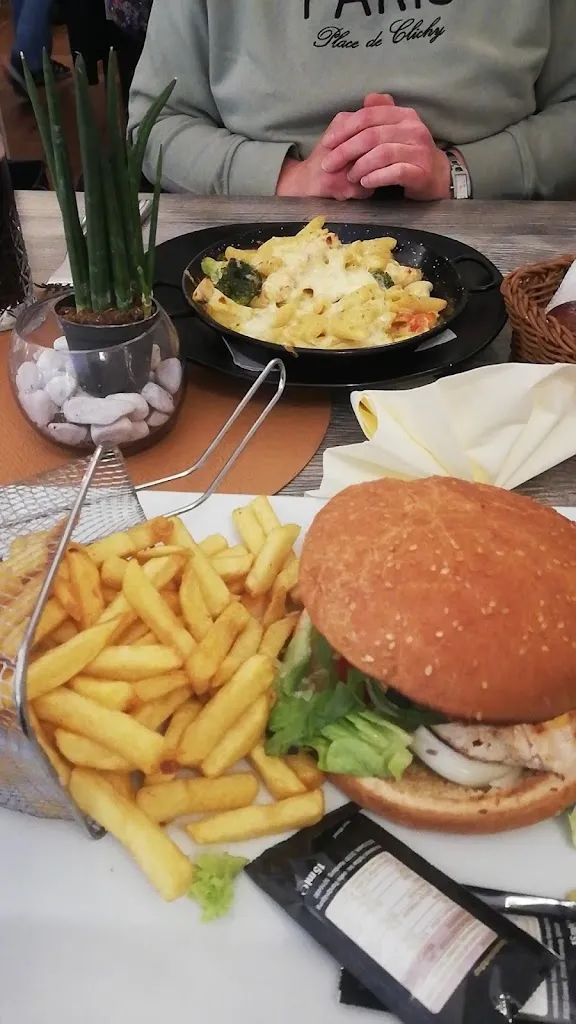 Michael Stang_Brasserie Altstadt Cafe & Bar Restaurant_Wetzlar_review