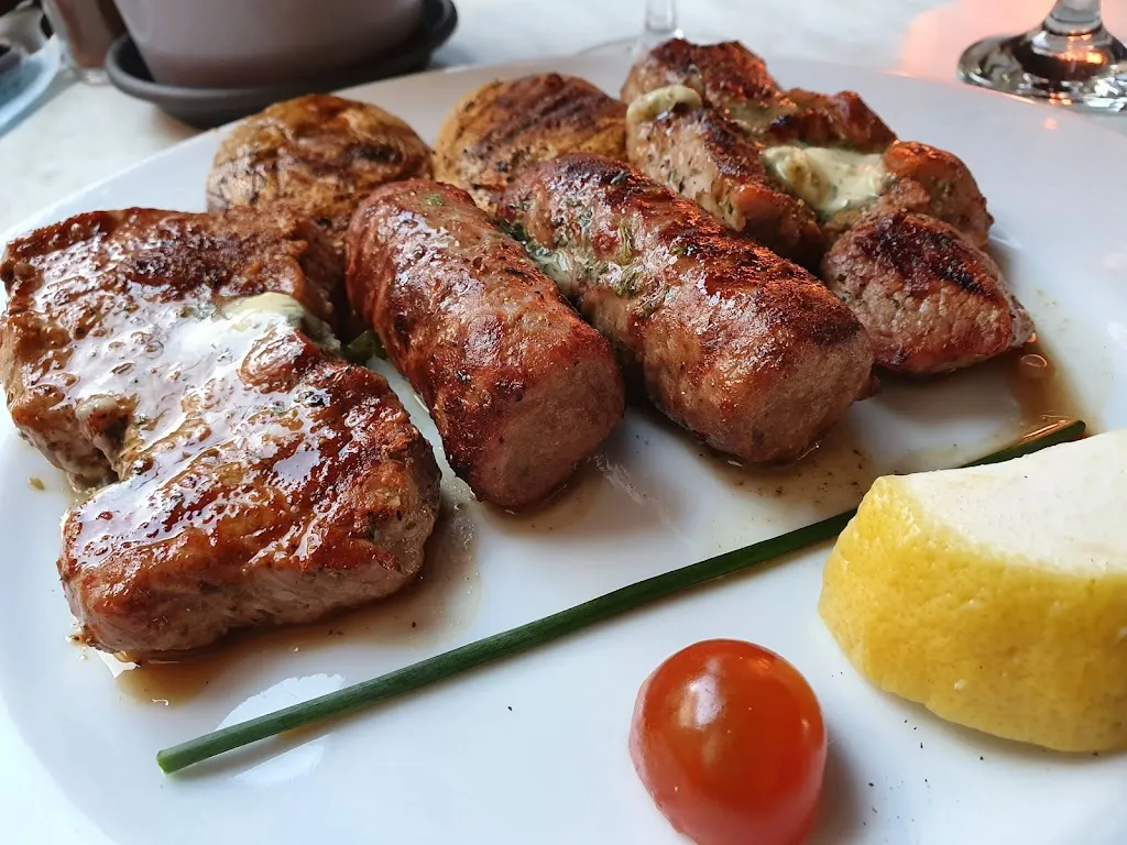 Hellas Taverne restaurant in Viernheim