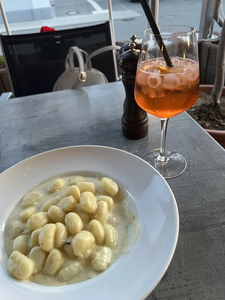 Racha el morabet_Restaurant-Pizzeria Gnadensee_Allensbach_review