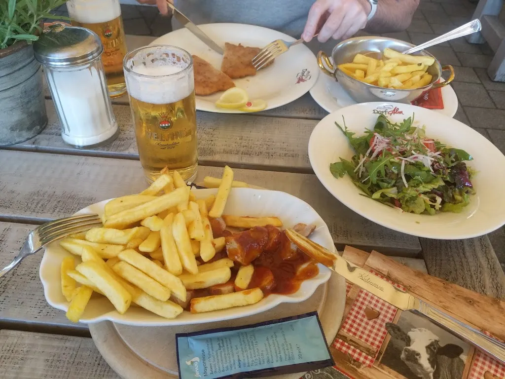 Kirsten vdM_Dorf Alm Willingen_(Upland)_review