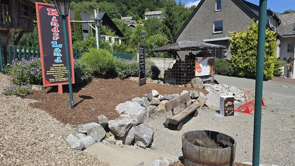 Alicerita Eseola_Vis á Vis ś Hütte e.K._(Upland)_review