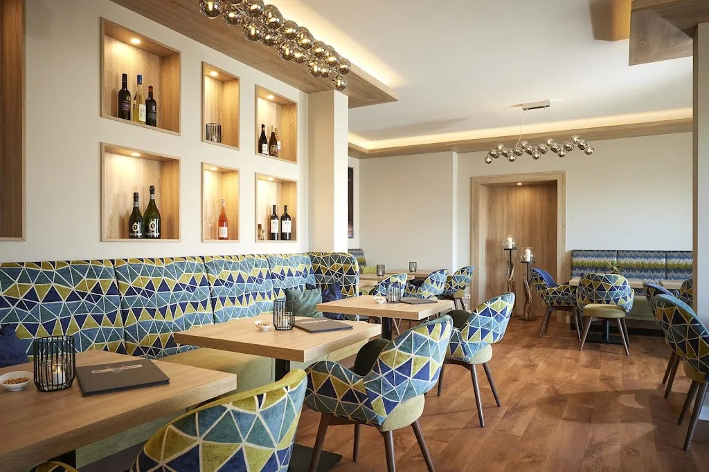 Restaurant Zweite Heimat_(Upland)_slider_image_1