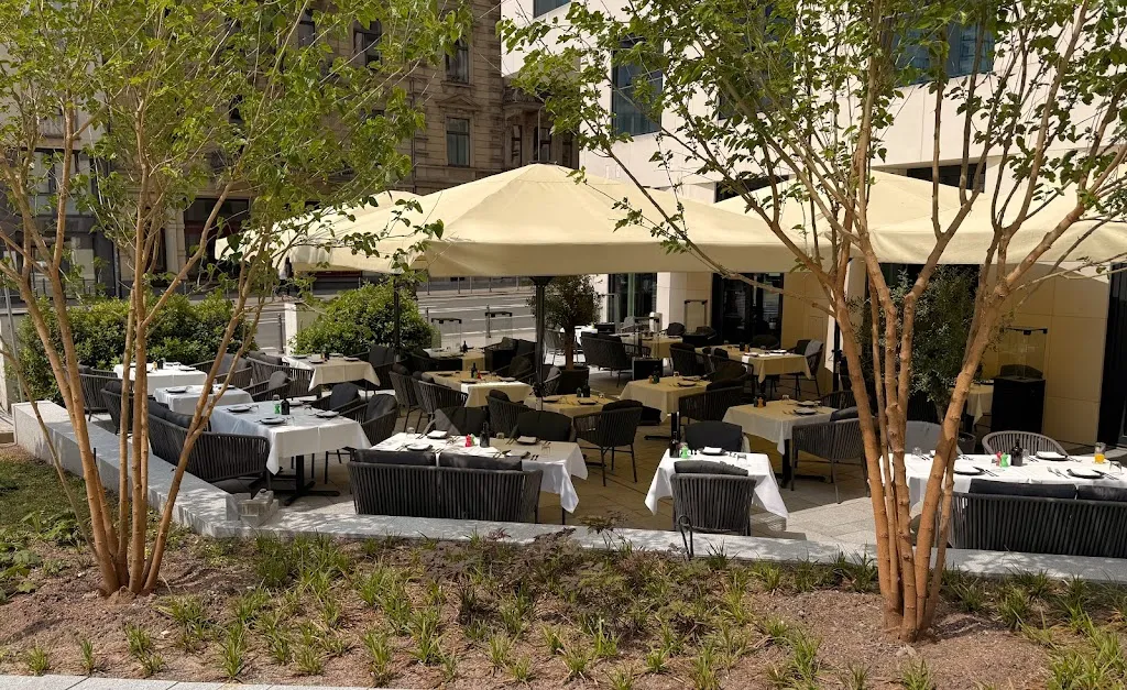 HENRICHS Restaurant_Wiesbaden_slider_image_3