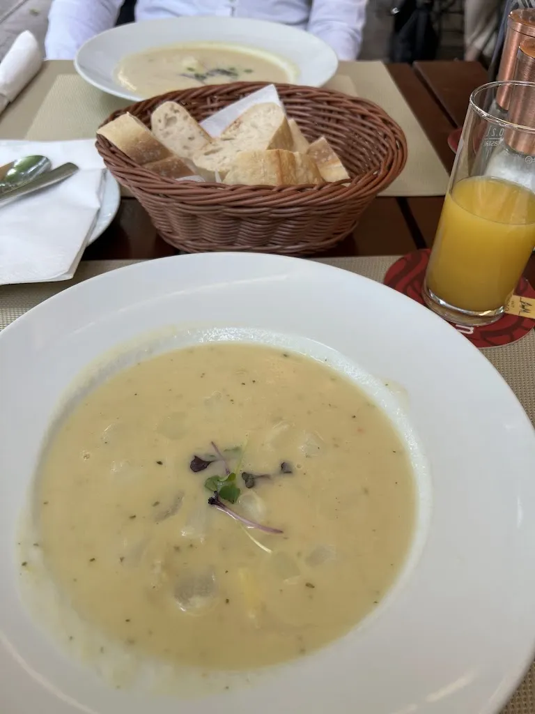 Lovely Mimi_Webers Wikinger_Wiesbaden_recensione