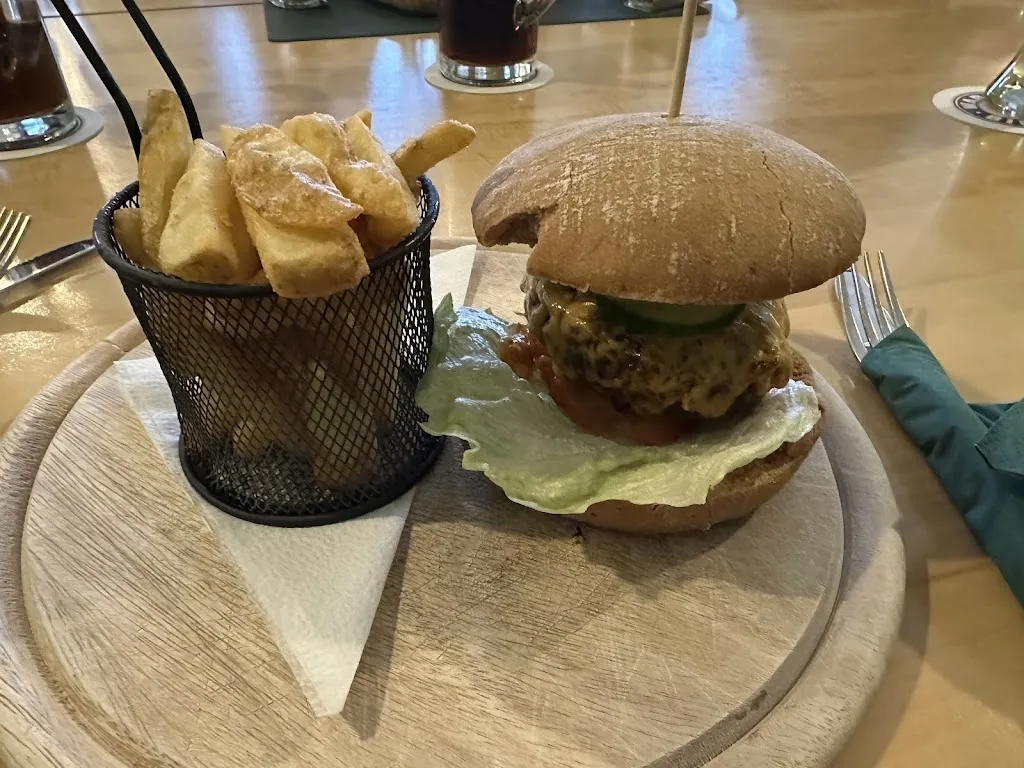 Ohne Namen_Bergcafe Friedrichstein - Horst Fröhlich_Zierenberg_review