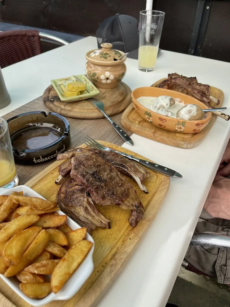 Jayraldine Nicolae-Schmidt (Jay)_Steakhaus Kaminstub'n am Wolfsbrunnen_Seebach_review