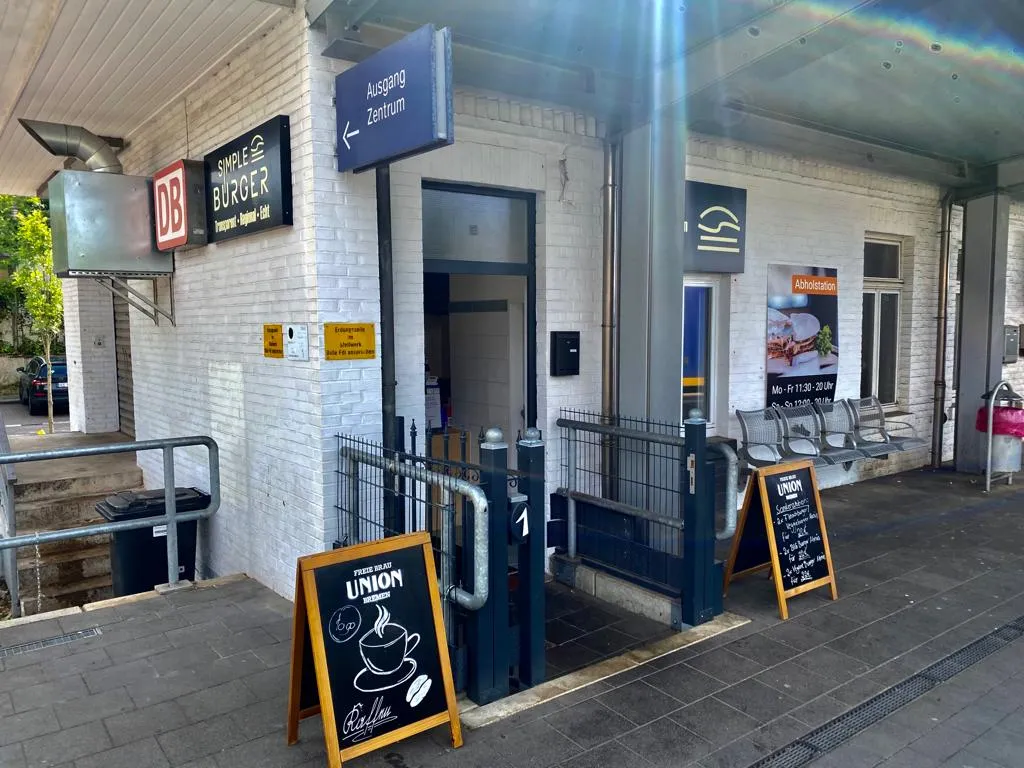 simpleburger Achim Bahnhof restaurant in Achim