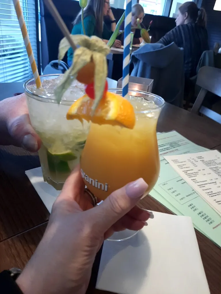 atrium Restaurant - Bar_Achim_slider_image_2