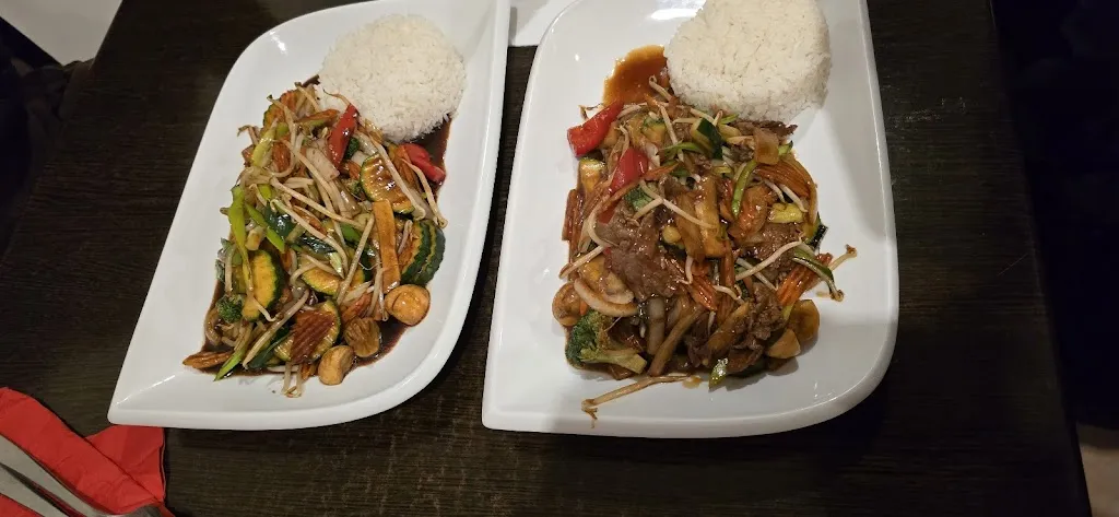 Sunny Asia Bistro_Achim_slider_image_3